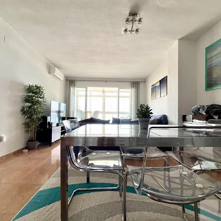 Apartment Sea Breeze Escape *